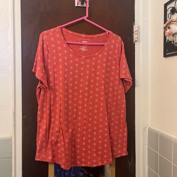 Sonoma Tops - Pink/Red Patterned Sonoma Tee. XL